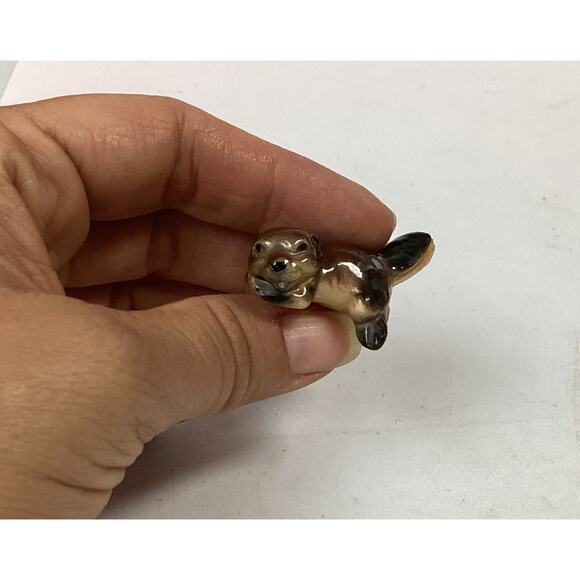Hagen Renaker Beaver Paws Up Glazed Ceramic Miniature Figurine - Picture 5 of 8